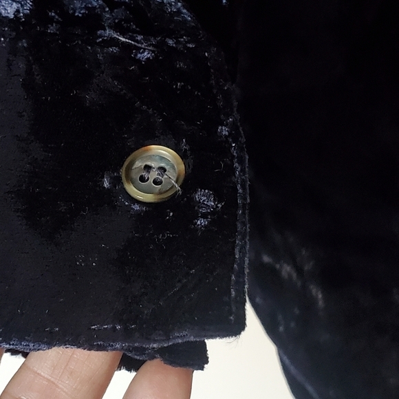 CP Shades Oversized Midnight Blue Crushed Velvet Velour Button Down Holiday Top - Picture 5 of 7